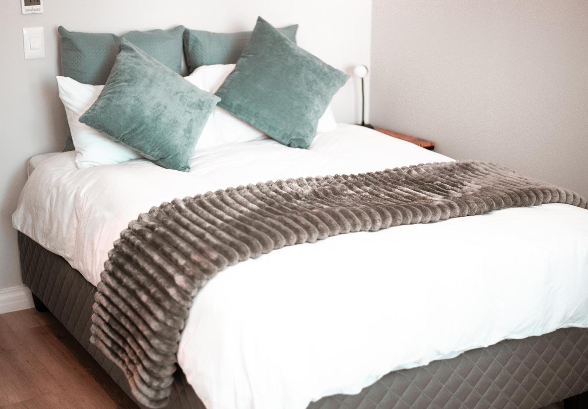 16 On Bree Luxury Studio Apartment With City Mountain Views Cidade Do Cabo Exterior foto